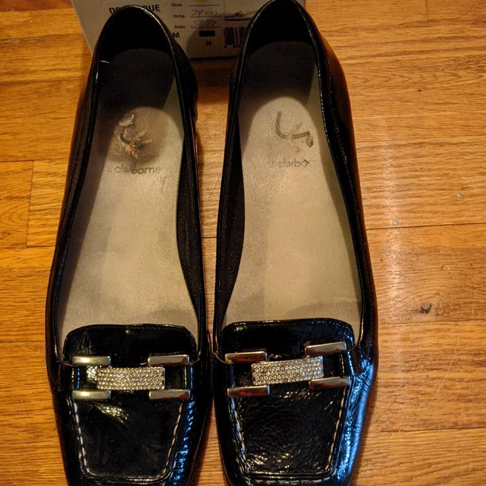 Shoes - Picture 2 of 4